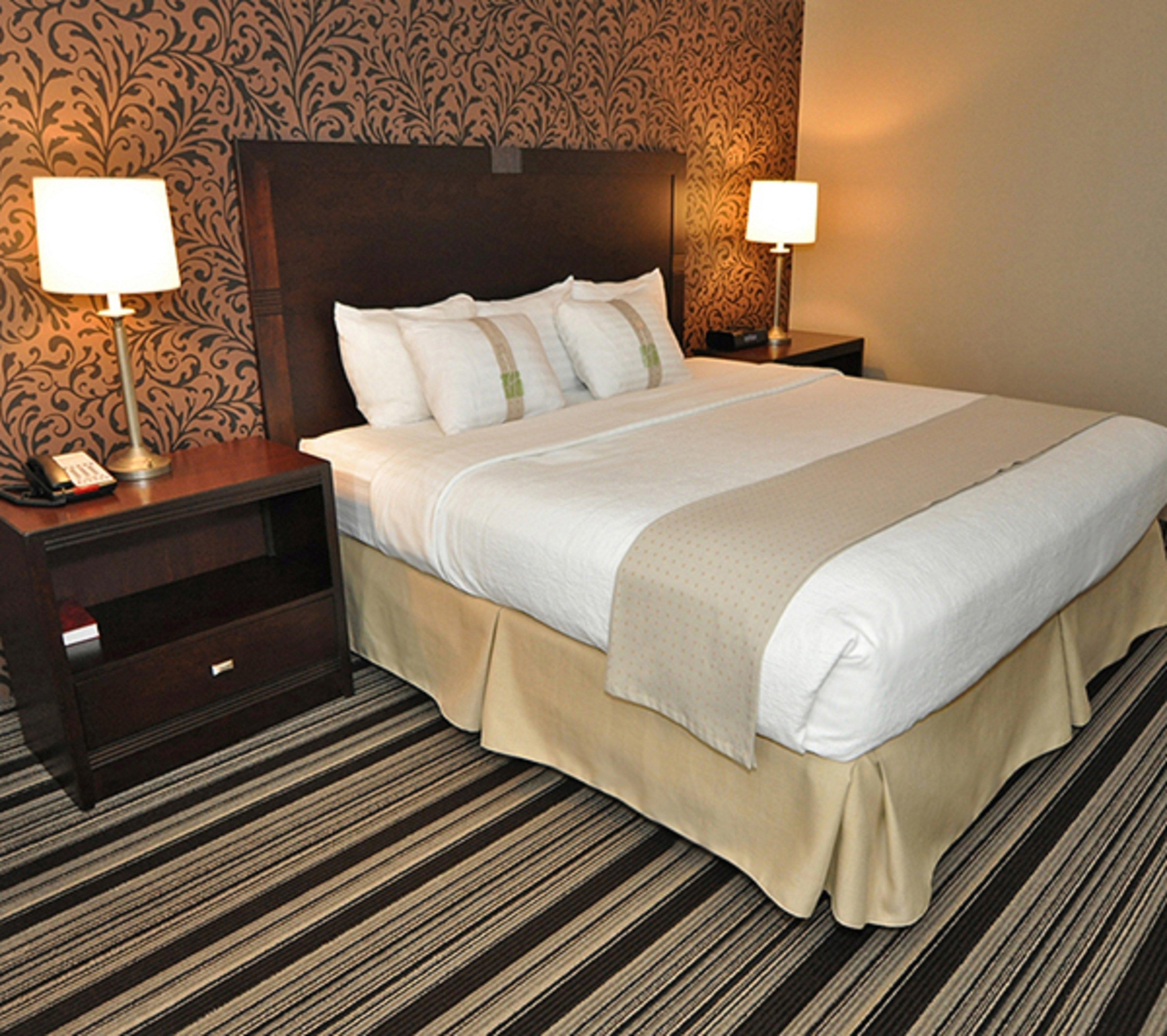 Holiday Inn Cleveland-Mayfield By Ihg Exterior photo