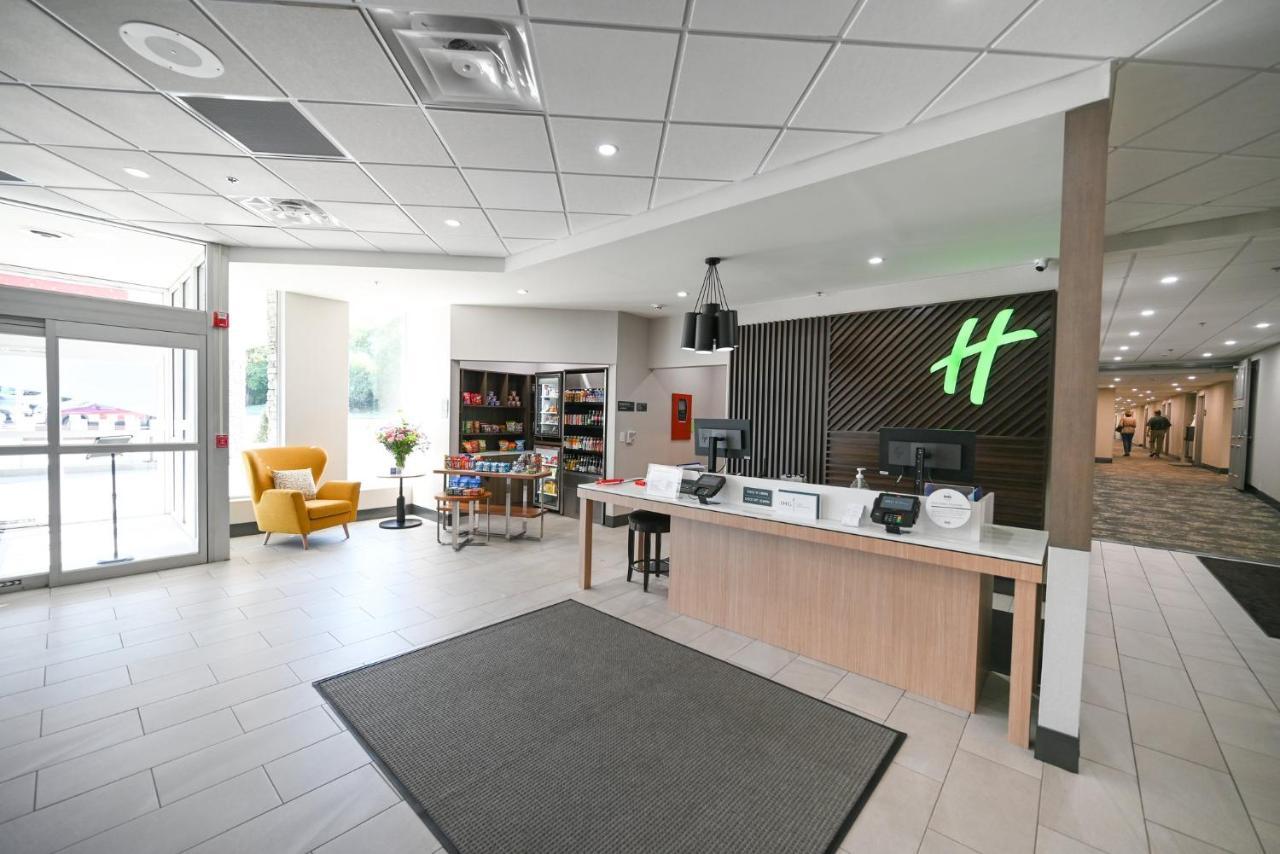 Holiday Inn Cleveland-Mayfield By Ihg Exterior photo