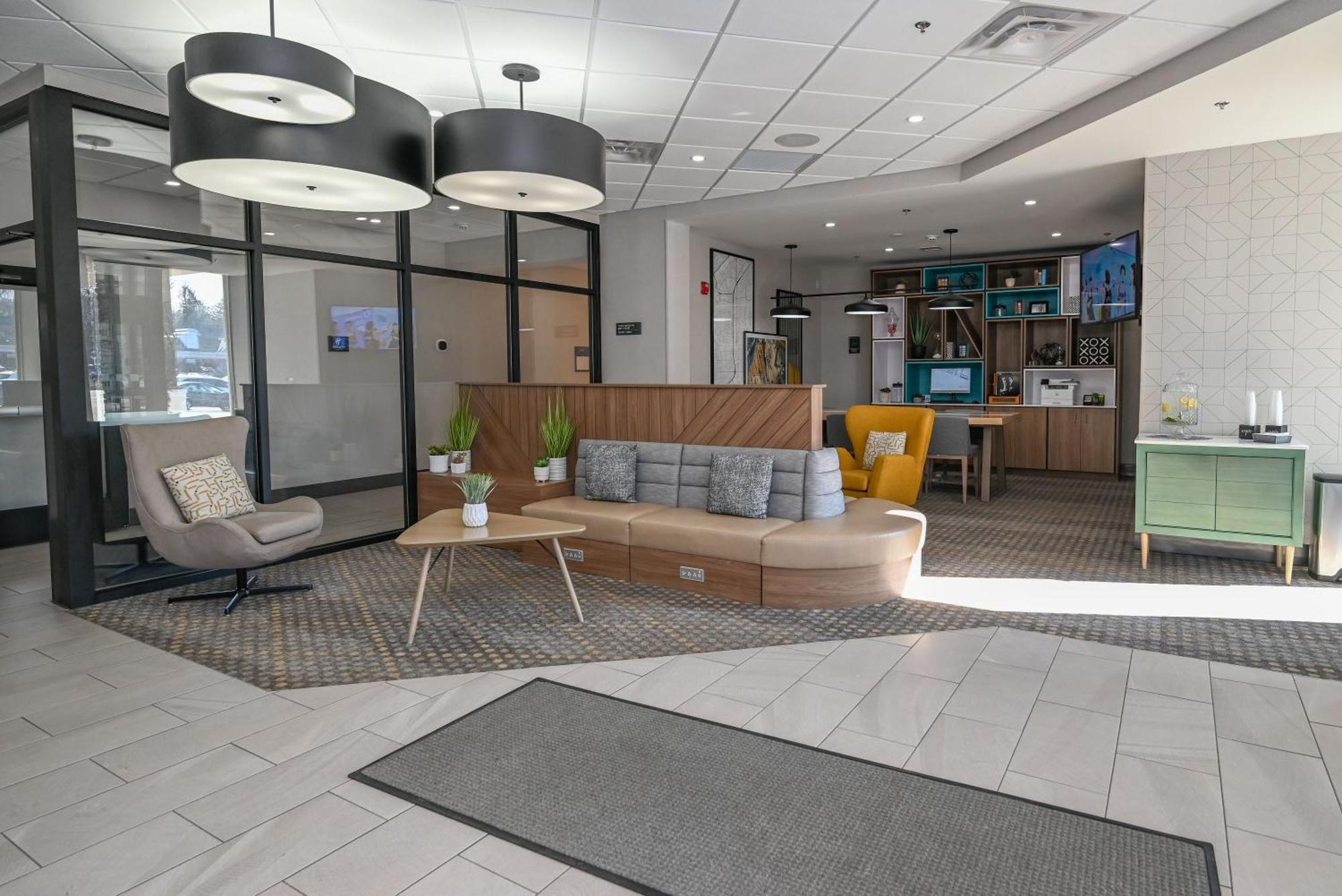 Holiday Inn Cleveland-Mayfield By Ihg Exterior photo
