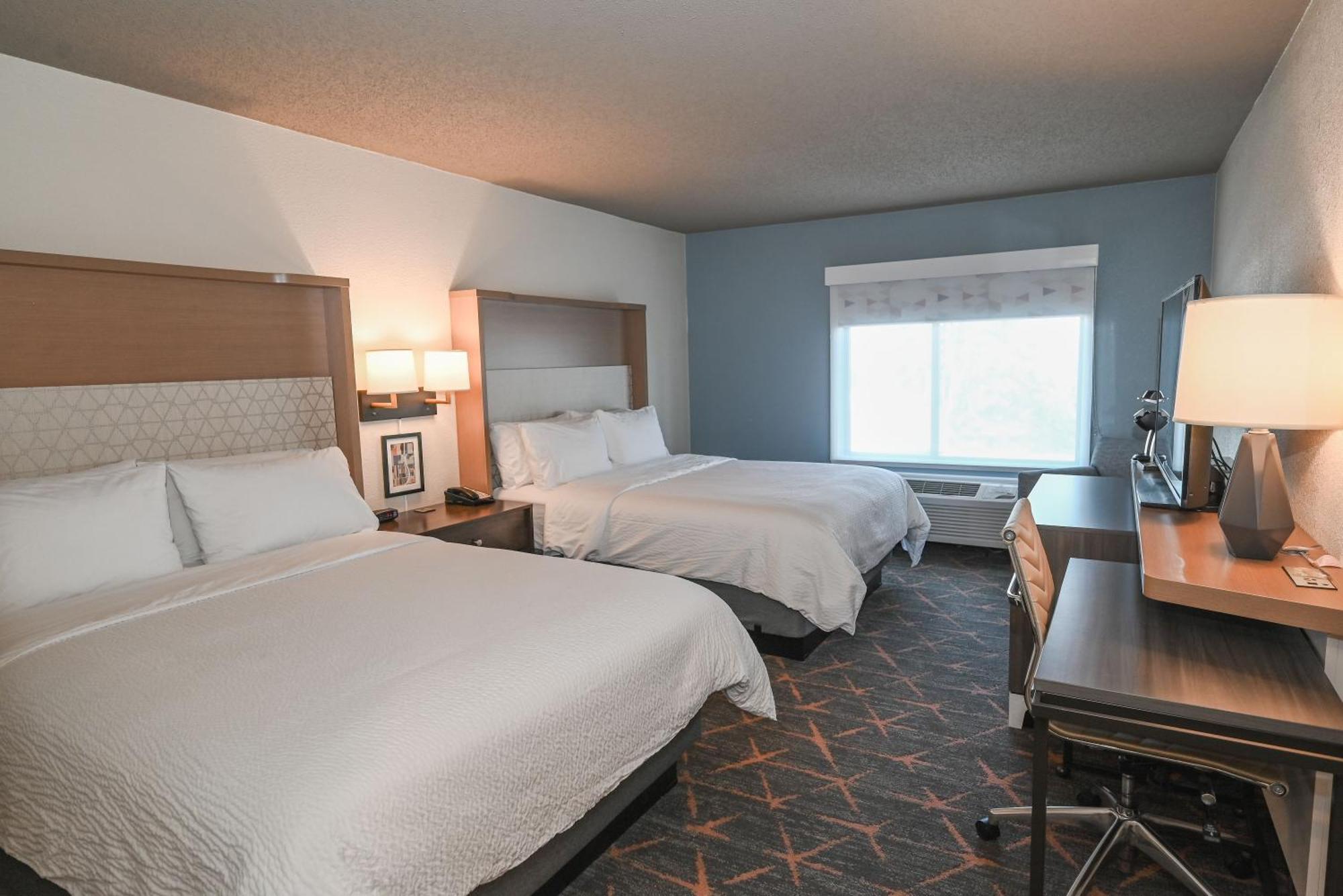 Holiday Inn Cleveland-Mayfield By Ihg Exterior photo