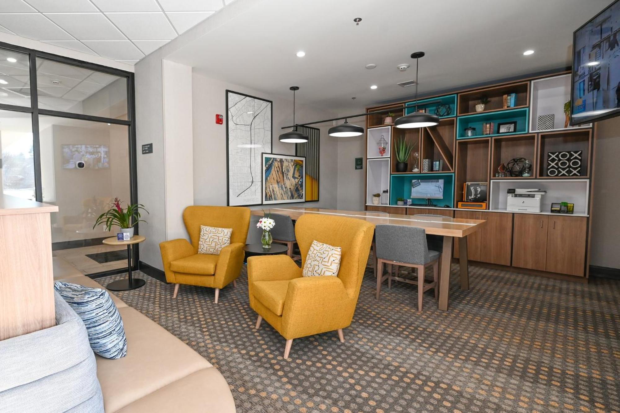 Holiday Inn Cleveland-Mayfield By Ihg Exterior photo